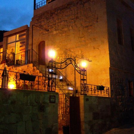 Monte Cappa Cave House Bed & Breakfast Ürgüp Bagian luar foto