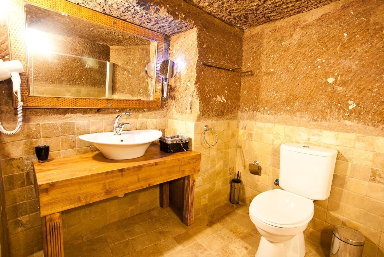 Monte Cappa Cave House Bed & Breakfast Ürgüp Bagian luar foto