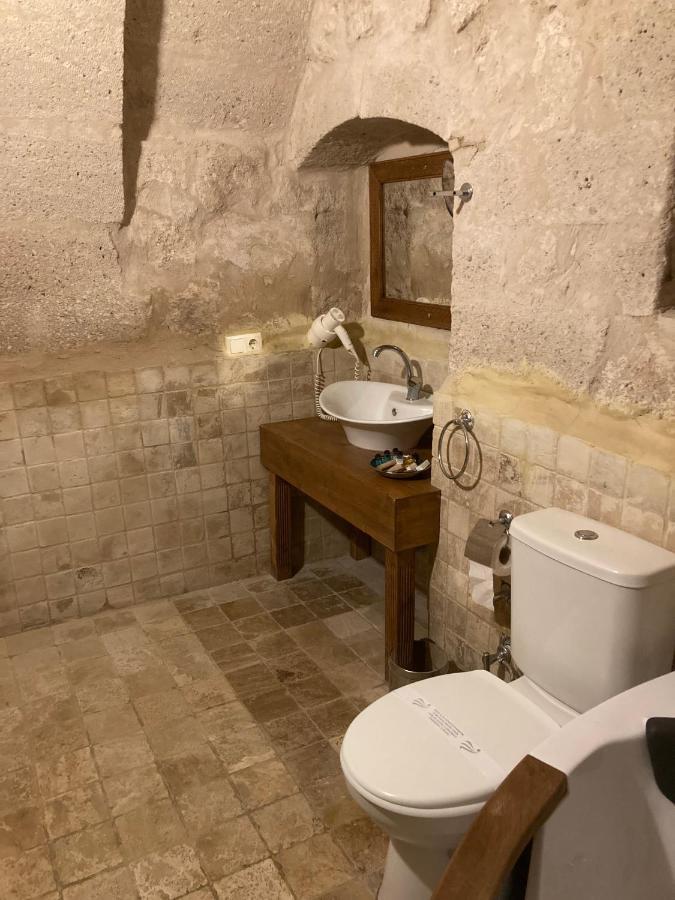 Monte Cappa Cave House Bed & Breakfast Ürgüp Bagian luar foto