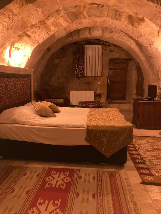 Monte Cappa Cave House Bed & Breakfast Ürgüp Bagian luar foto