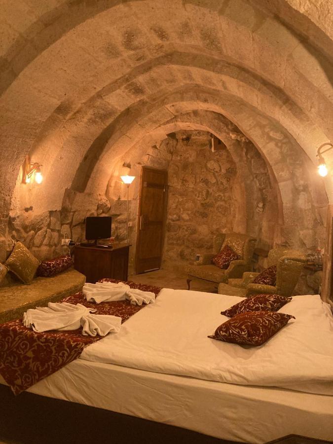 Monte Cappa Cave House Bed & Breakfast Ürgüp Bagian luar foto