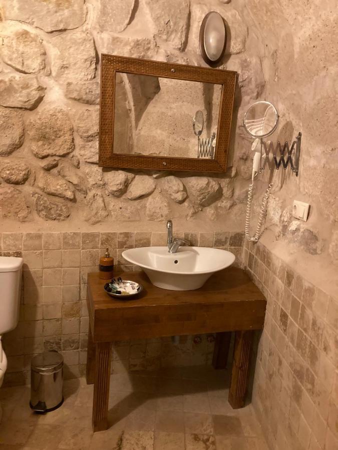 Monte Cappa Cave House Bed & Breakfast Ürgüp Bagian luar foto
