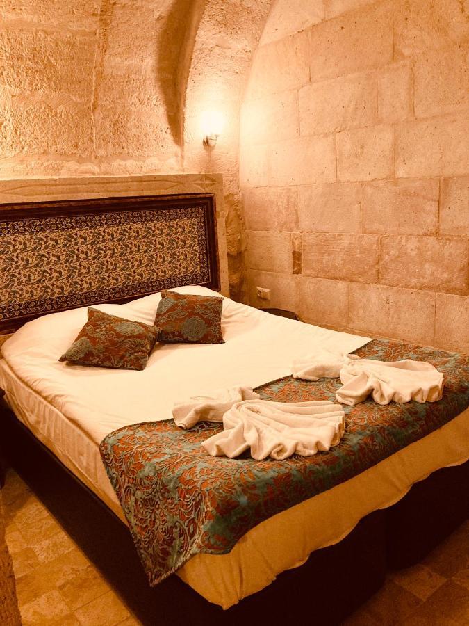 Monte Cappa Cave House Bed & Breakfast Ürgüp Bagian luar foto