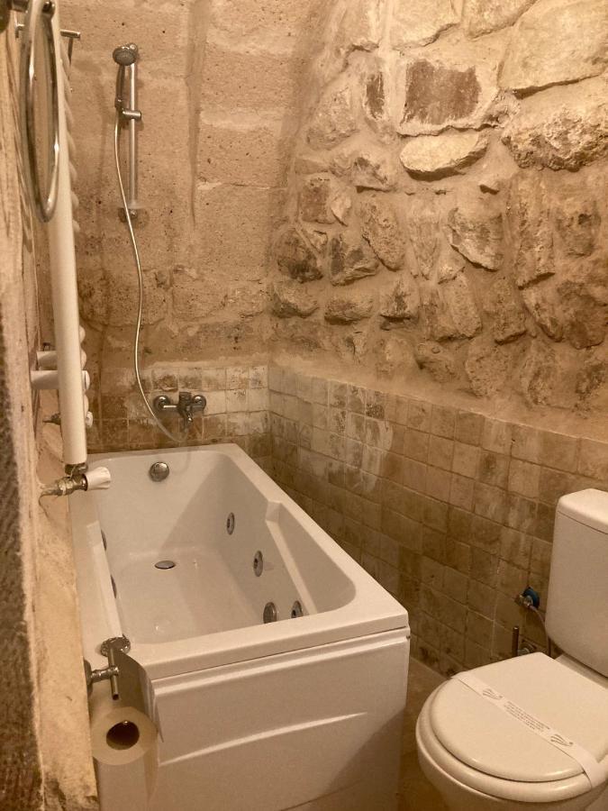 Monte Cappa Cave House Bed & Breakfast Ürgüp Bagian luar foto
