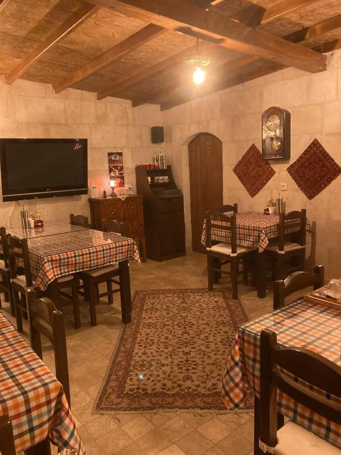 Monte Cappa Cave House Bed & Breakfast Ürgüp Bagian luar foto