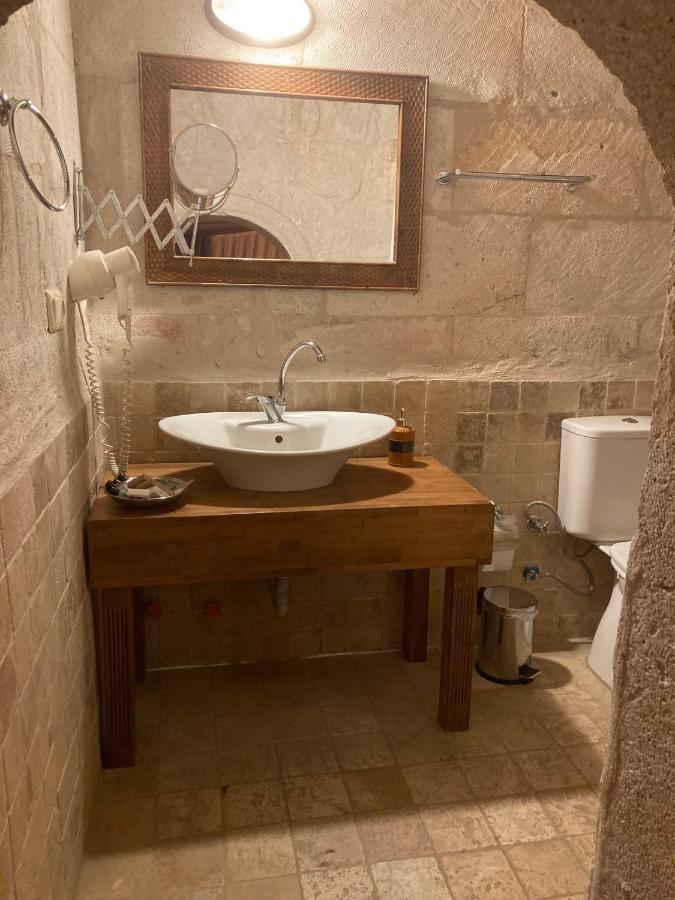 Monte Cappa Cave House Bed & Breakfast Ürgüp Bagian luar foto