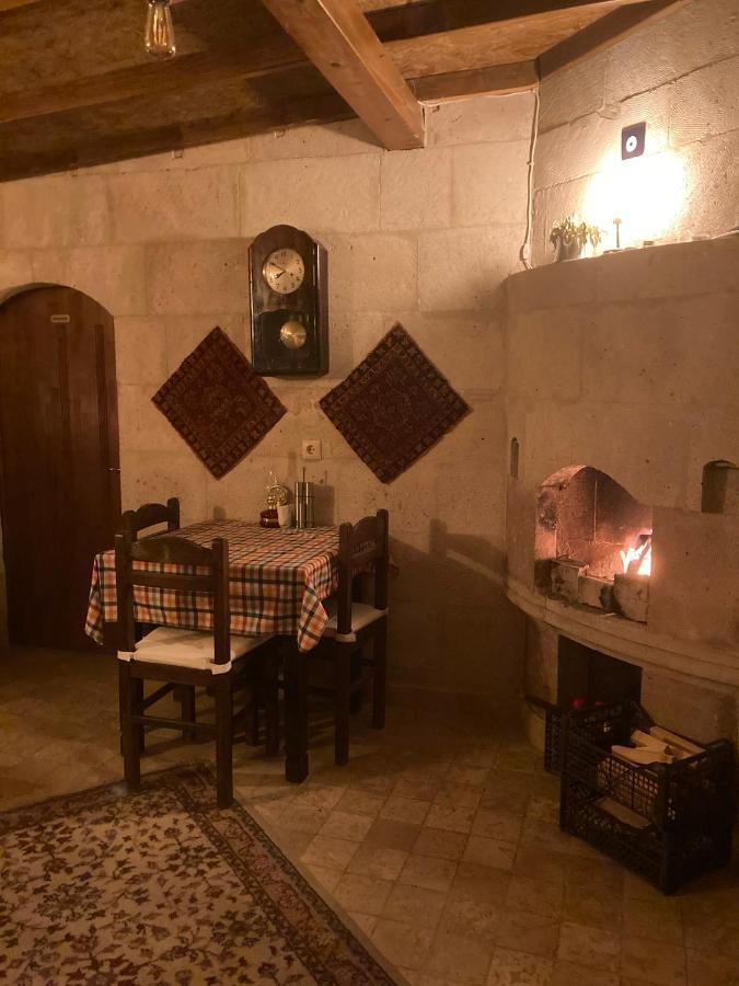 Monte Cappa Cave House Bed & Breakfast Ürgüp Bagian luar foto