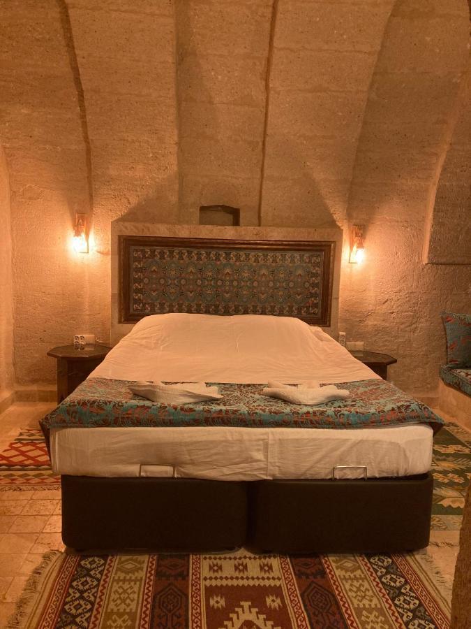 Monte Cappa Cave House Bed & Breakfast Ürgüp Bagian luar foto
