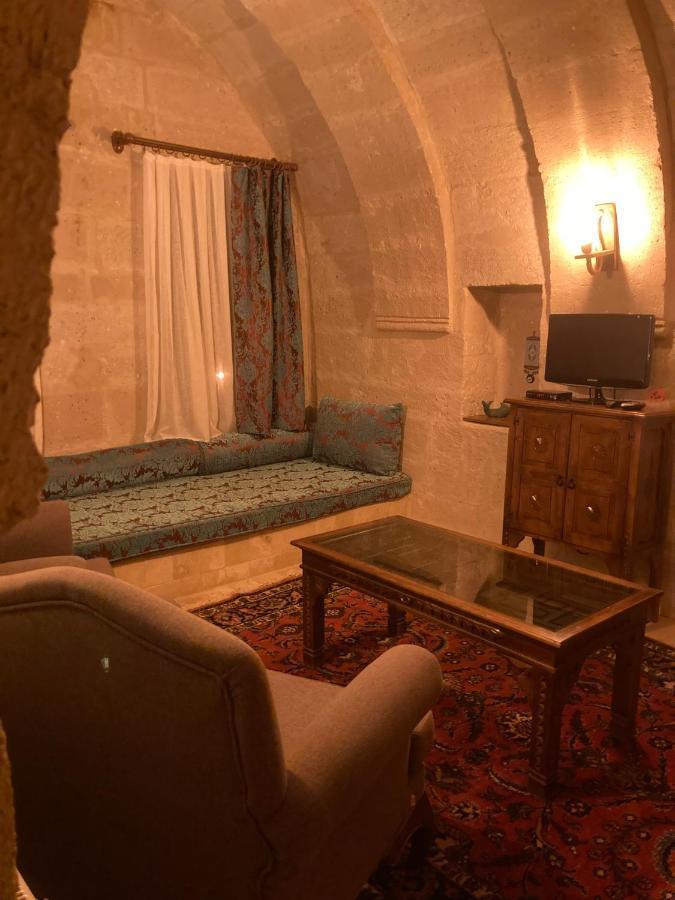 Monte Cappa Cave House Bed & Breakfast Ürgüp Bagian luar foto