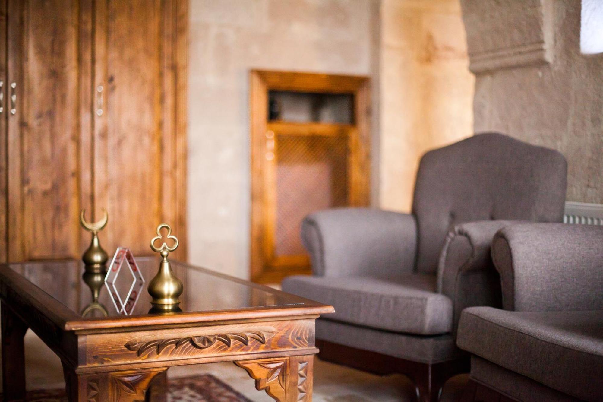 Monte Cappa Cave House Bed & Breakfast Ürgüp Bagian luar foto
