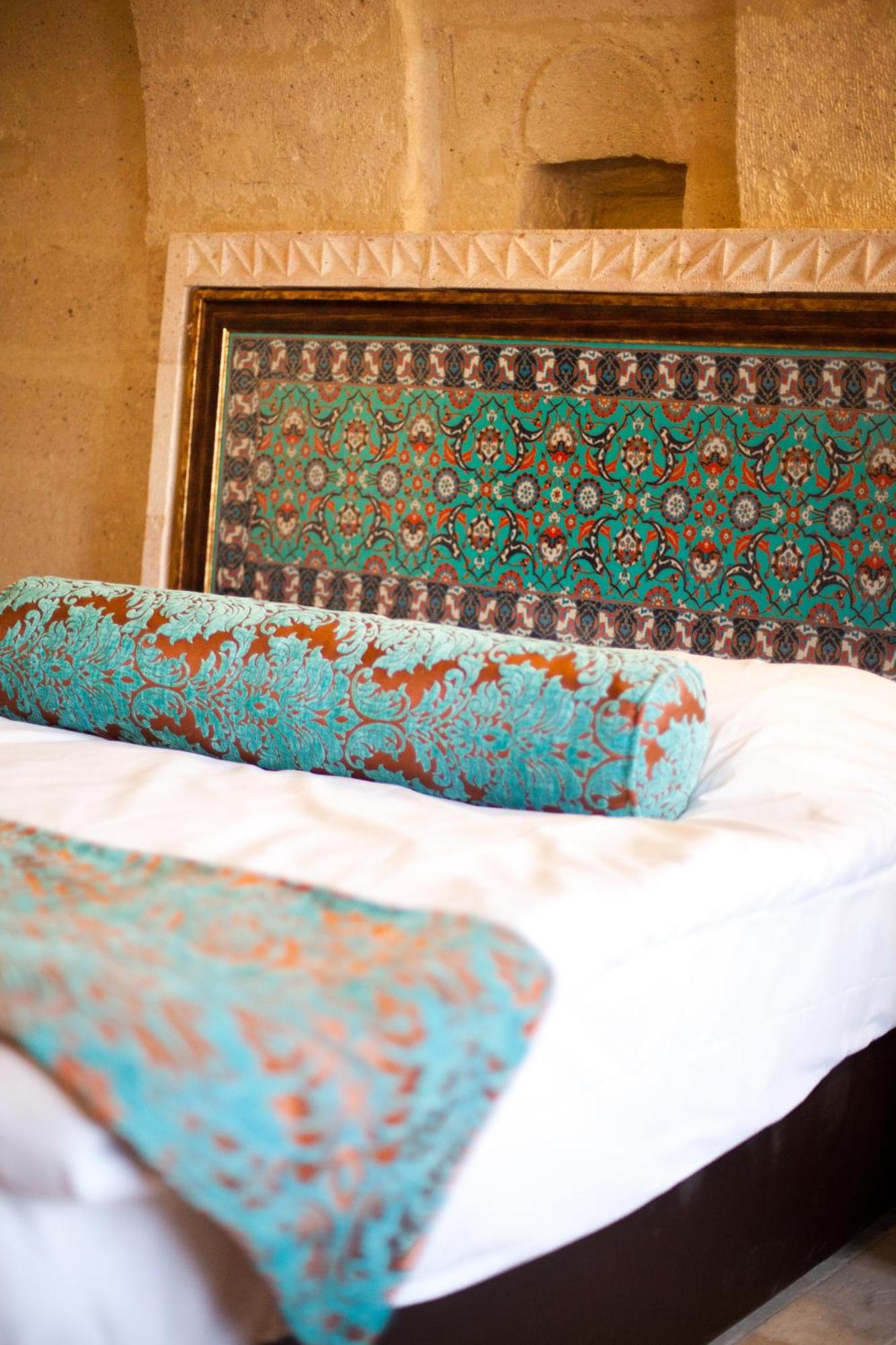 Monte Cappa Cave House Bed & Breakfast Ürgüp Bagian luar foto
