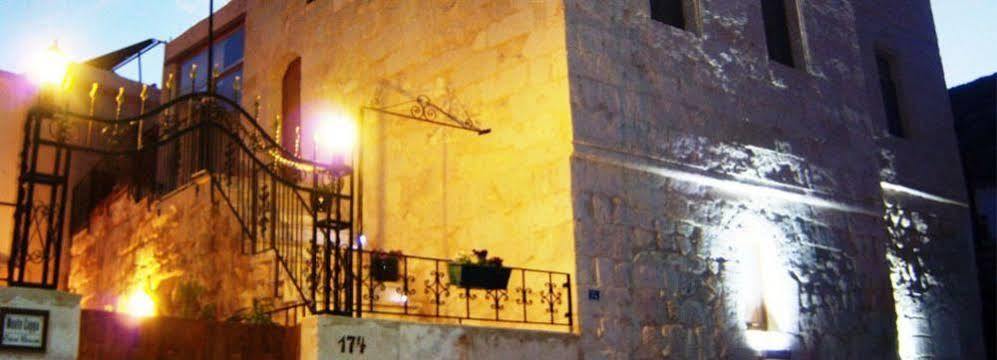 Monte Cappa Cave House Bed & Breakfast Ürgüp Bagian luar foto