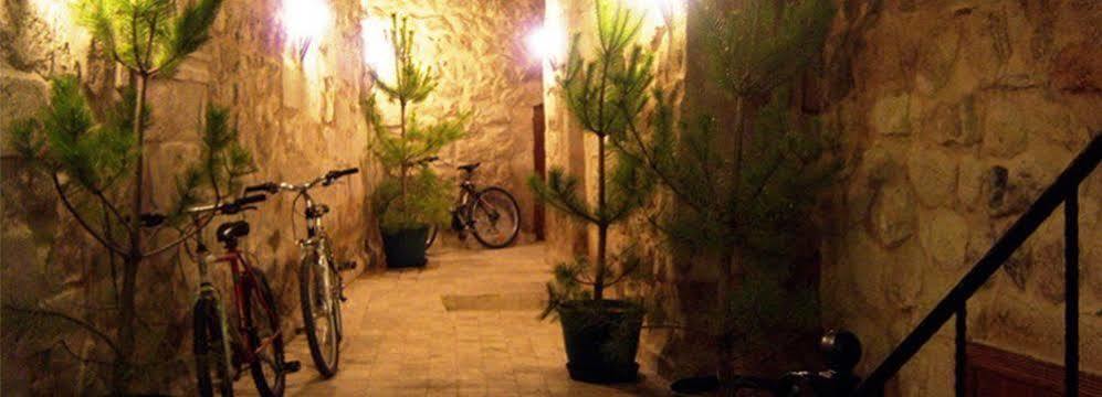 Monte Cappa Cave House Bed & Breakfast Ürgüp Bagian luar foto
