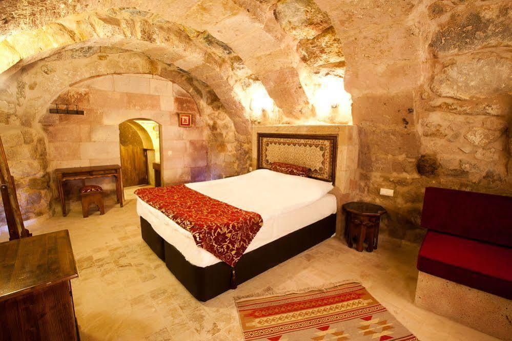 Monte Cappa Cave House Bed & Breakfast Ürgüp Bagian luar foto