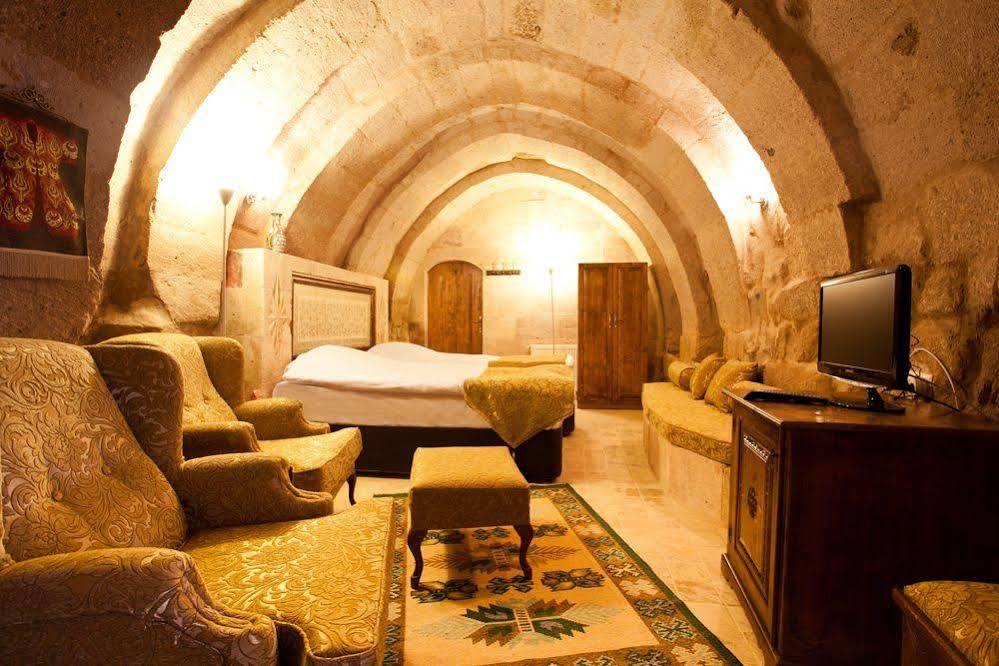 Monte Cappa Cave House Bed & Breakfast Ürgüp Bagian luar foto