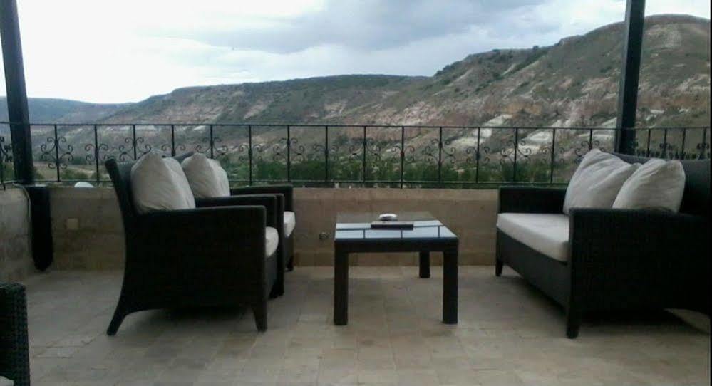 Monte Cappa Cave House Bed & Breakfast Ürgüp Bagian luar foto