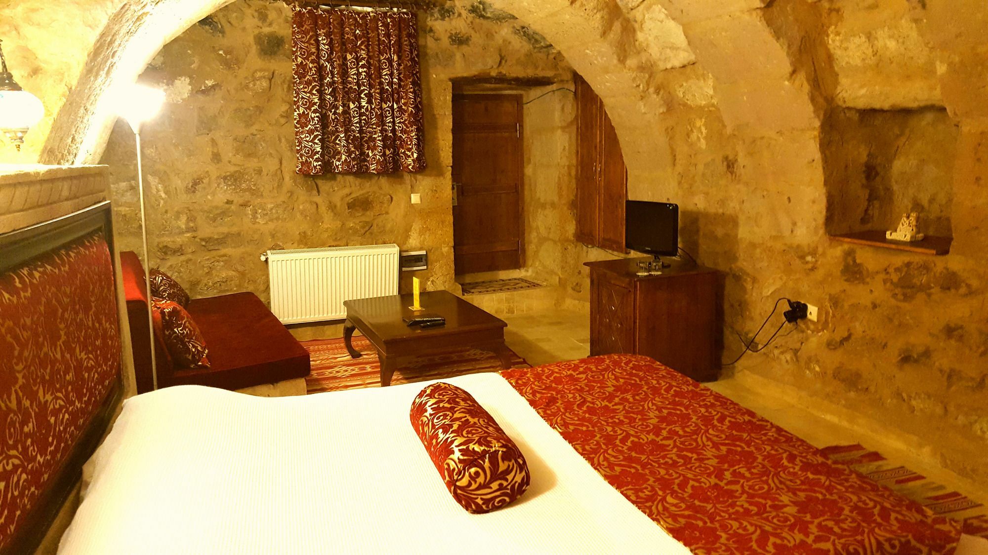 Monte Cappa Cave House Bed & Breakfast Ürgüp Bagian luar foto