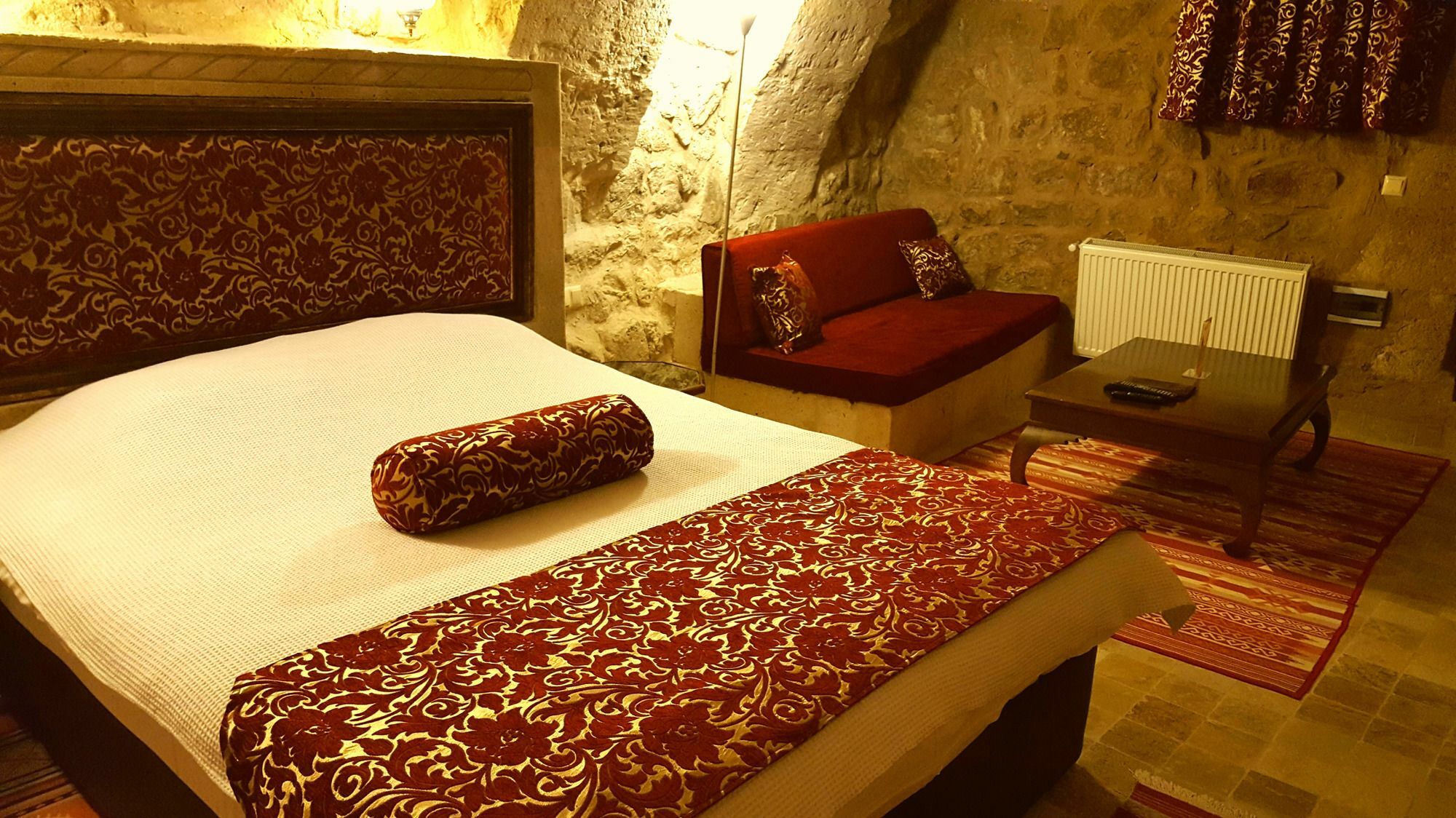 Monte Cappa Cave House Bed & Breakfast Ürgüp Bagian luar foto